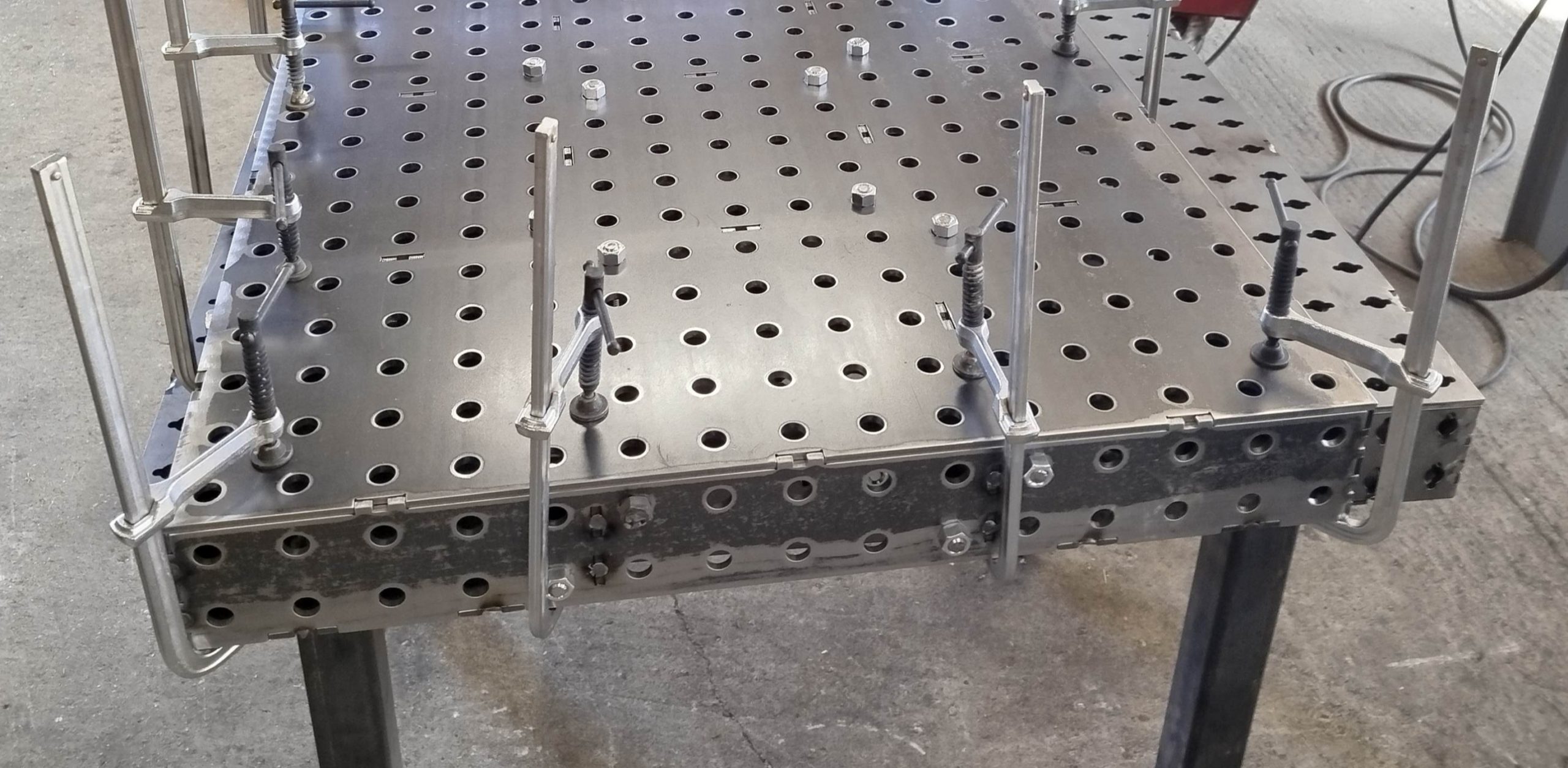 OK 4 Table soudure Fer à Modeler ecoledeforge.fr HALEVY Einat RIVA Shraga